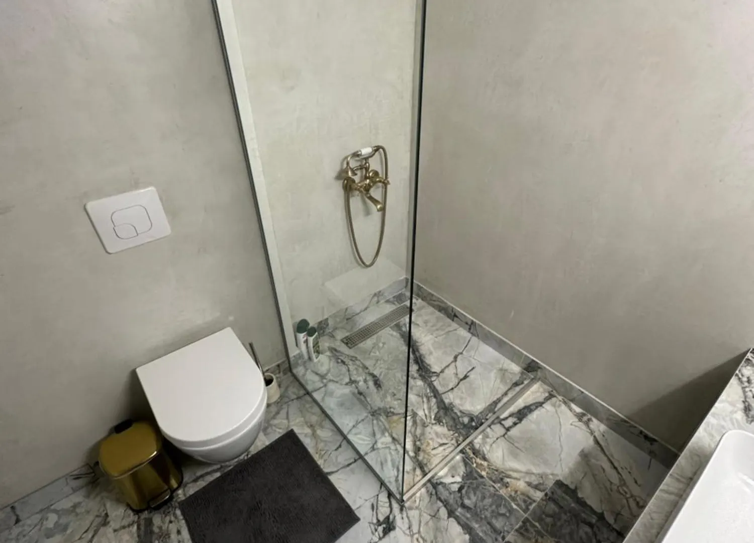 Raphael'S Suites Skg Thessaloniki Apartment